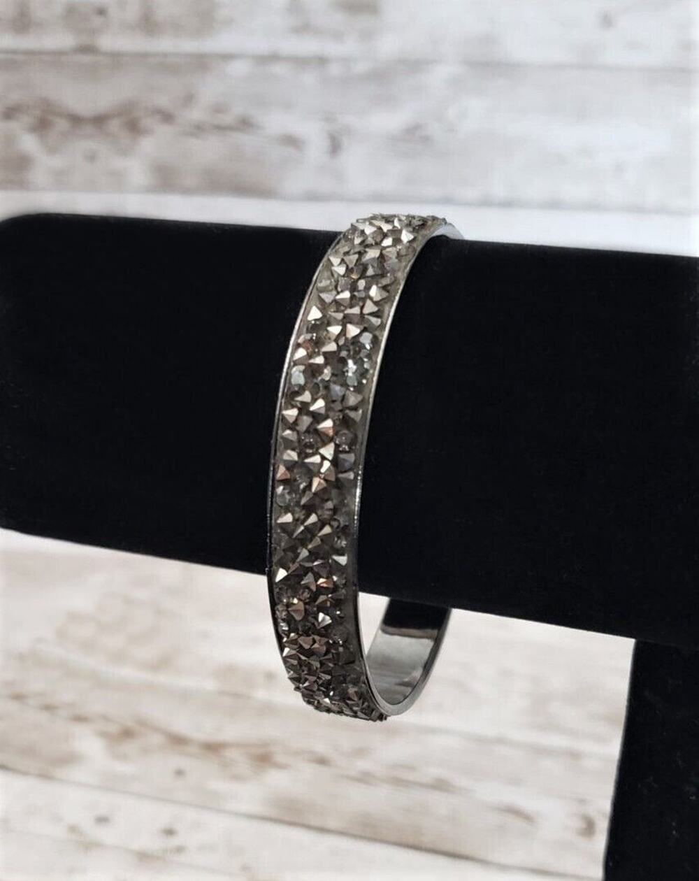 Vintage Bracelet / Bangle Metallic Tones Rock Like Design